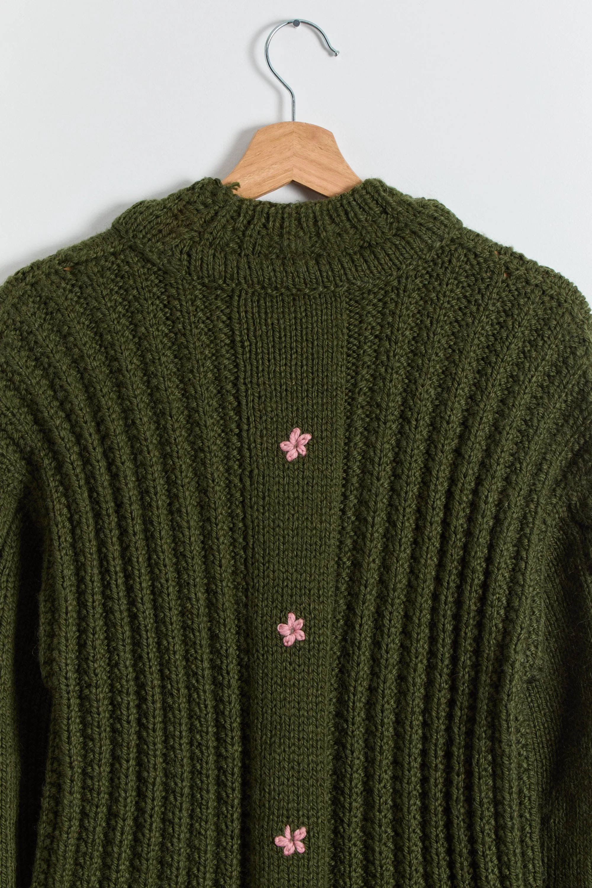 70s Olive Floral Embroidered Chunky Cable Knit Sweater L