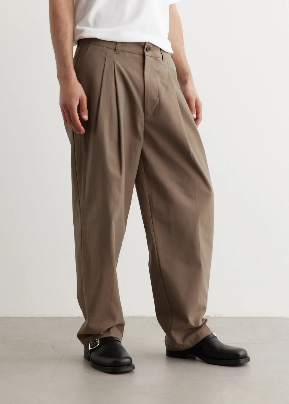 Deep Tuck Pressed Pants