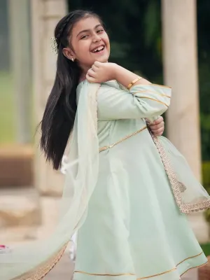 Kids Green Solid Velvet Anarkali Kurta With Palazzos & Dupatta