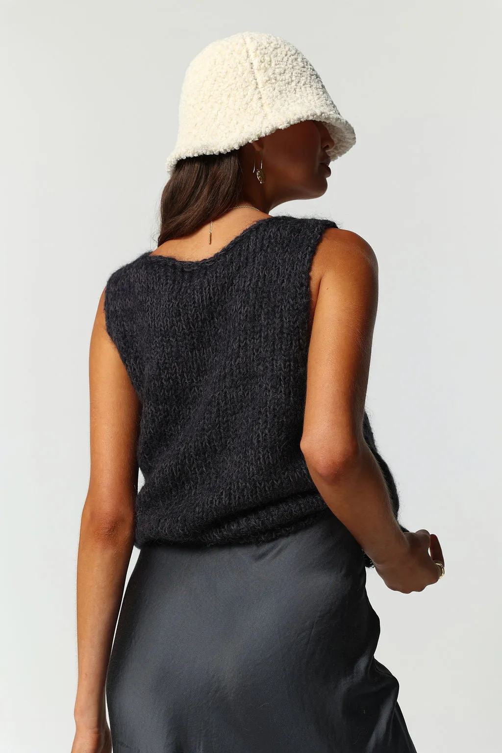 LOREN KNIT VEST