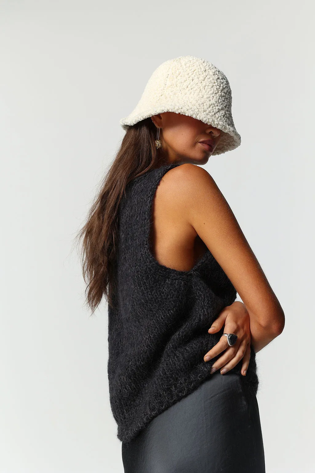 LOREN KNIT VEST