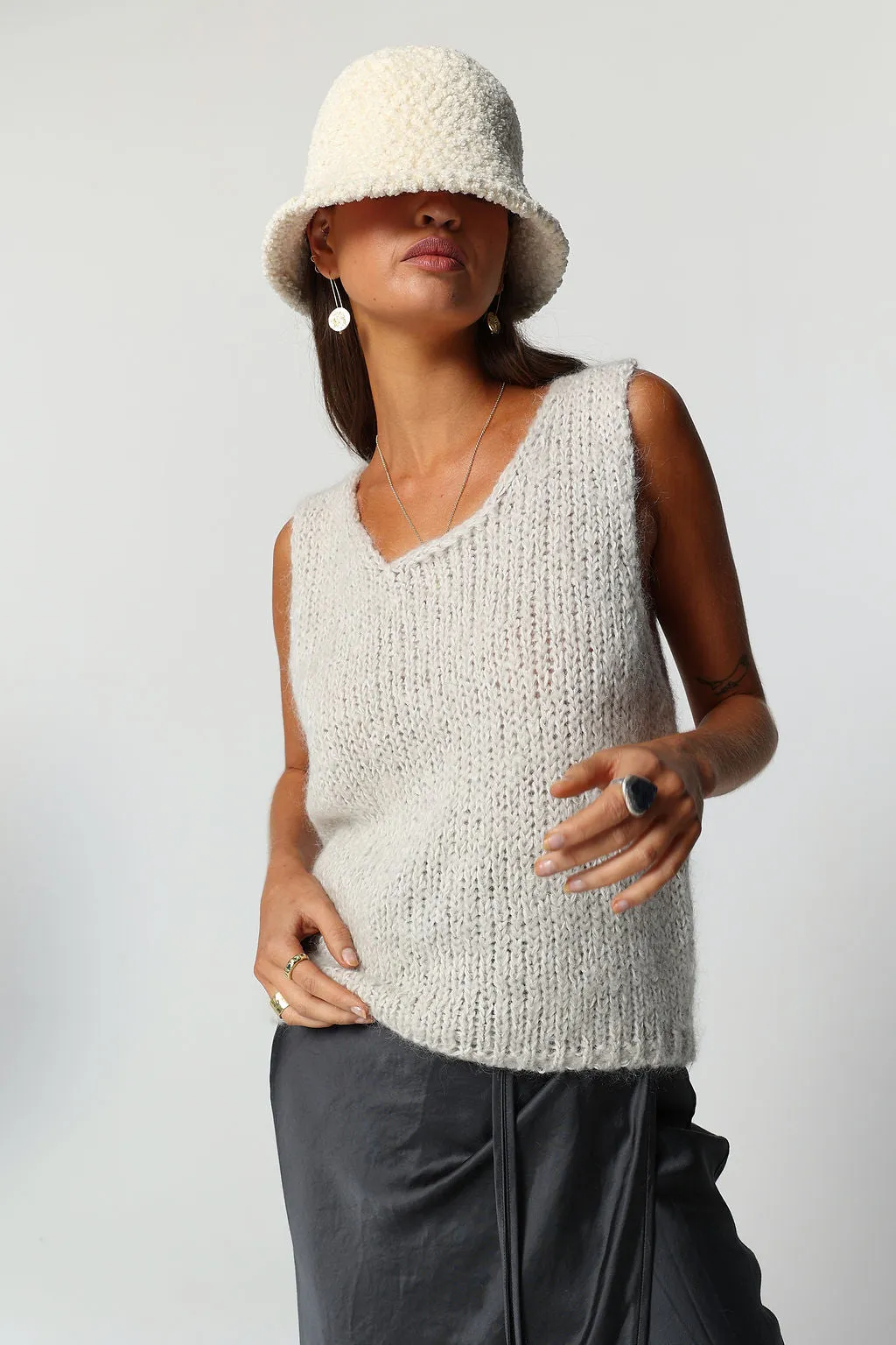 LOREN KNIT VEST