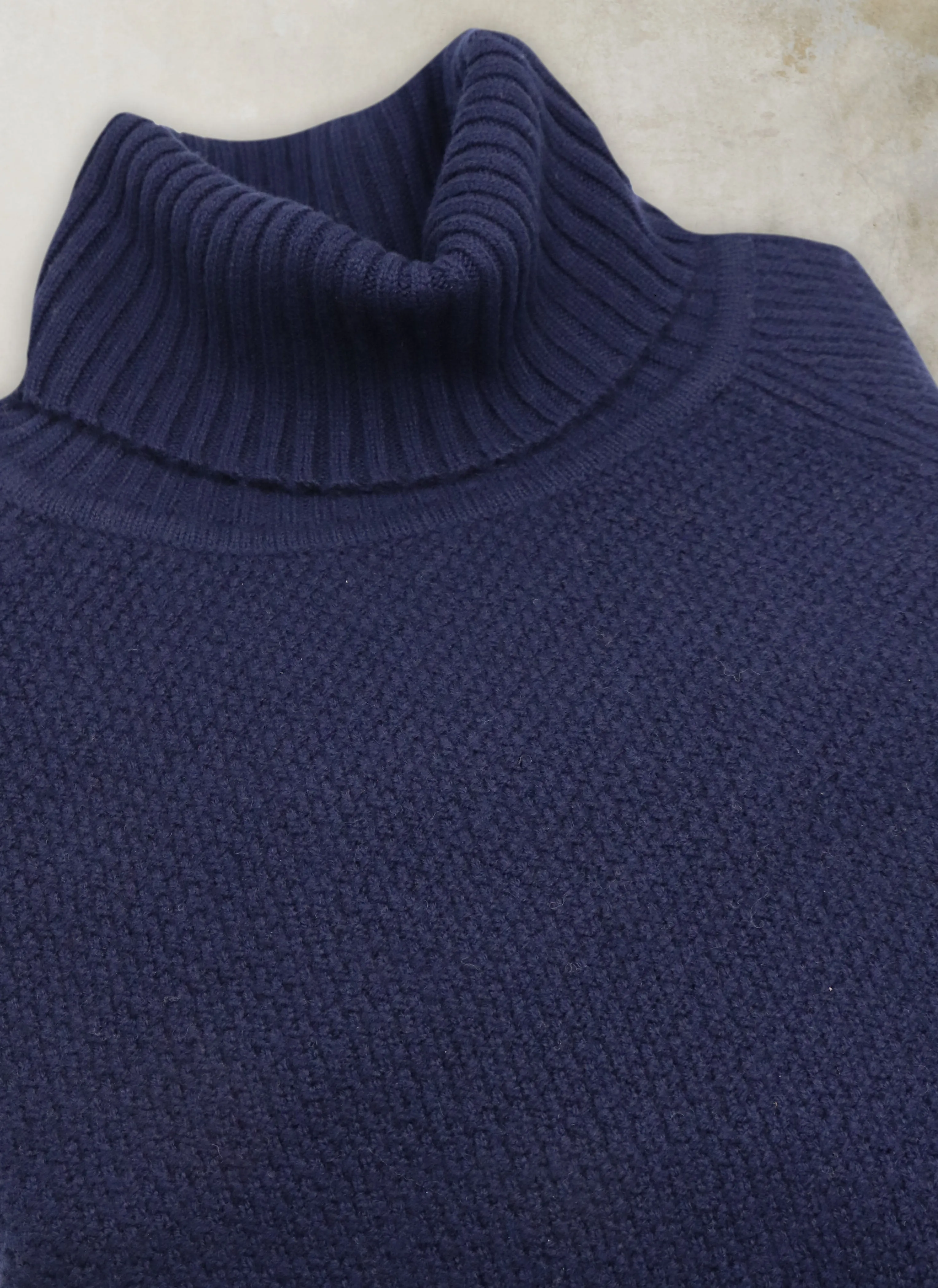 Men's Bolzano Raglan Turtleneck Sweater in Navy