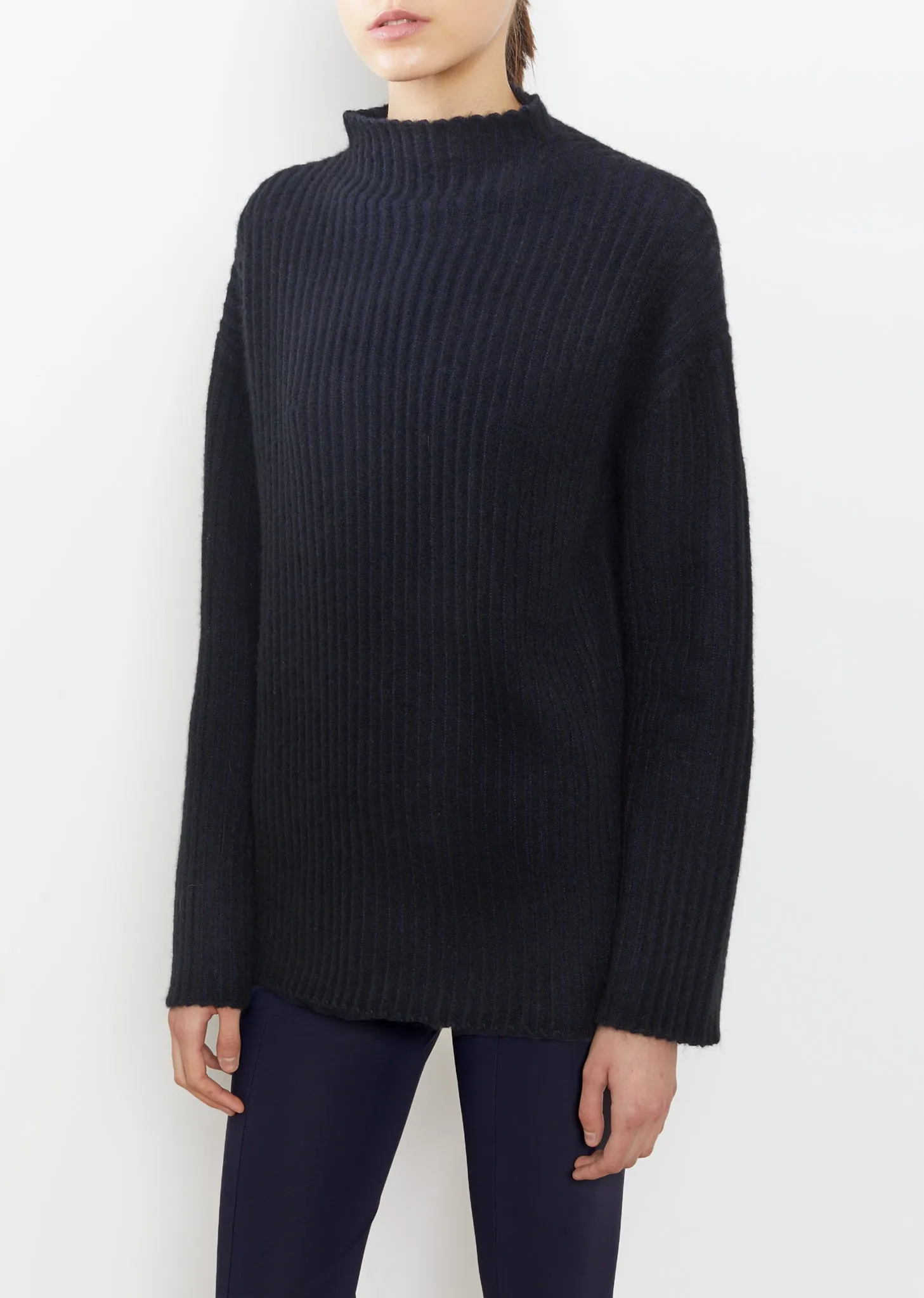 Minah Brushed Stretch Cashmere Turtleneck