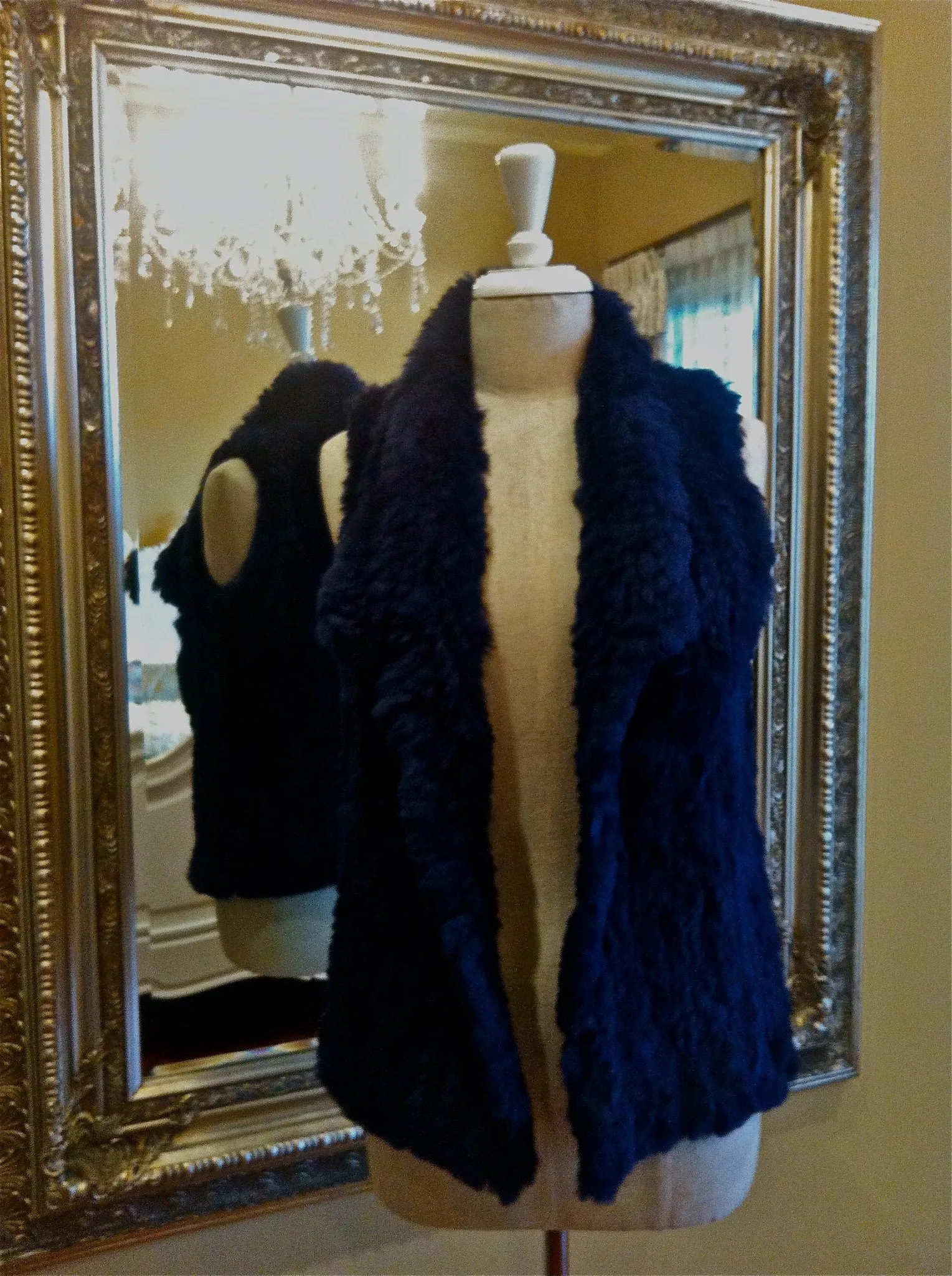 Mode & Affaire Collier Fur Vest - Ink