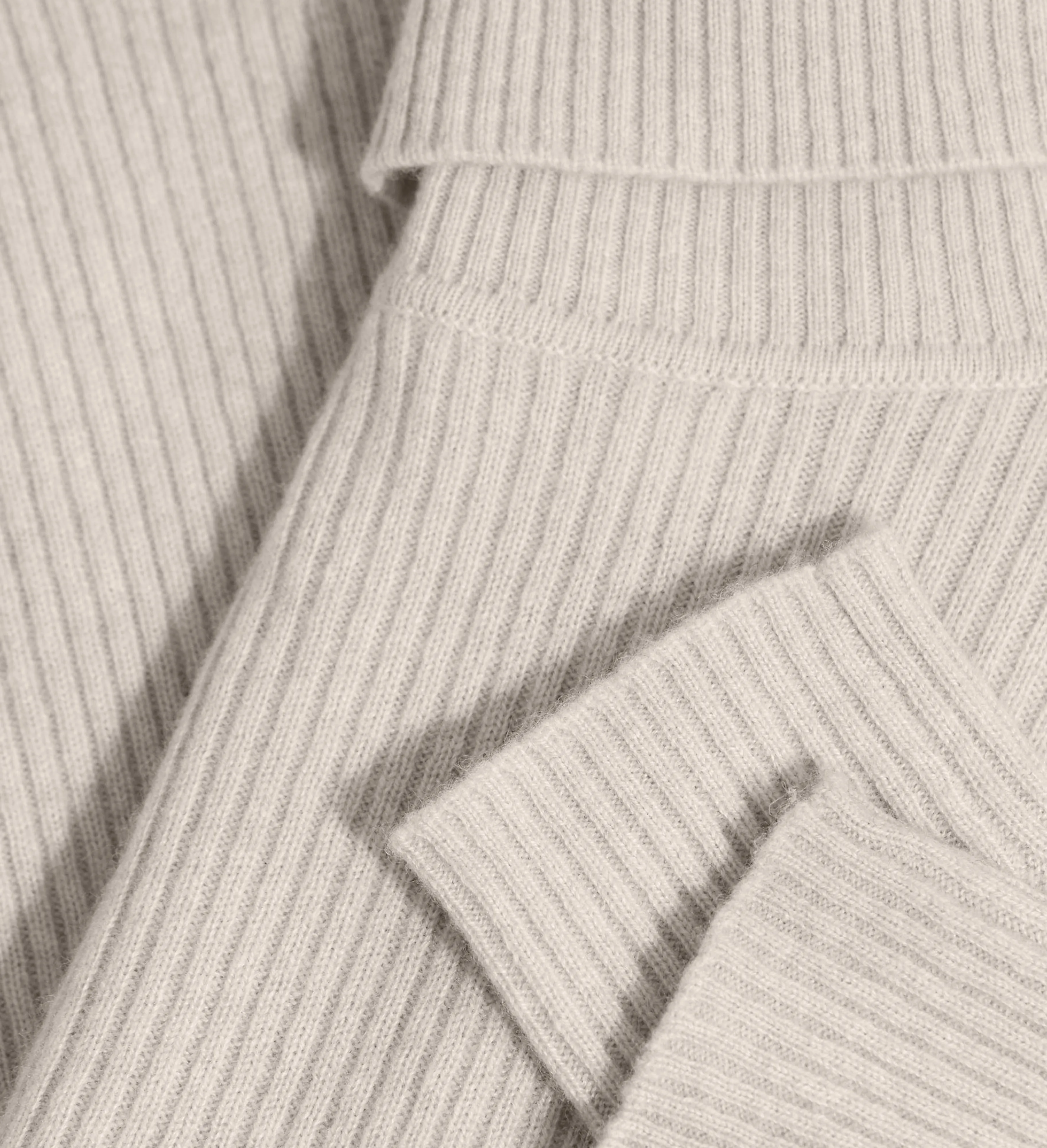 The Ribbed Turtleneck Cashmere Sweater