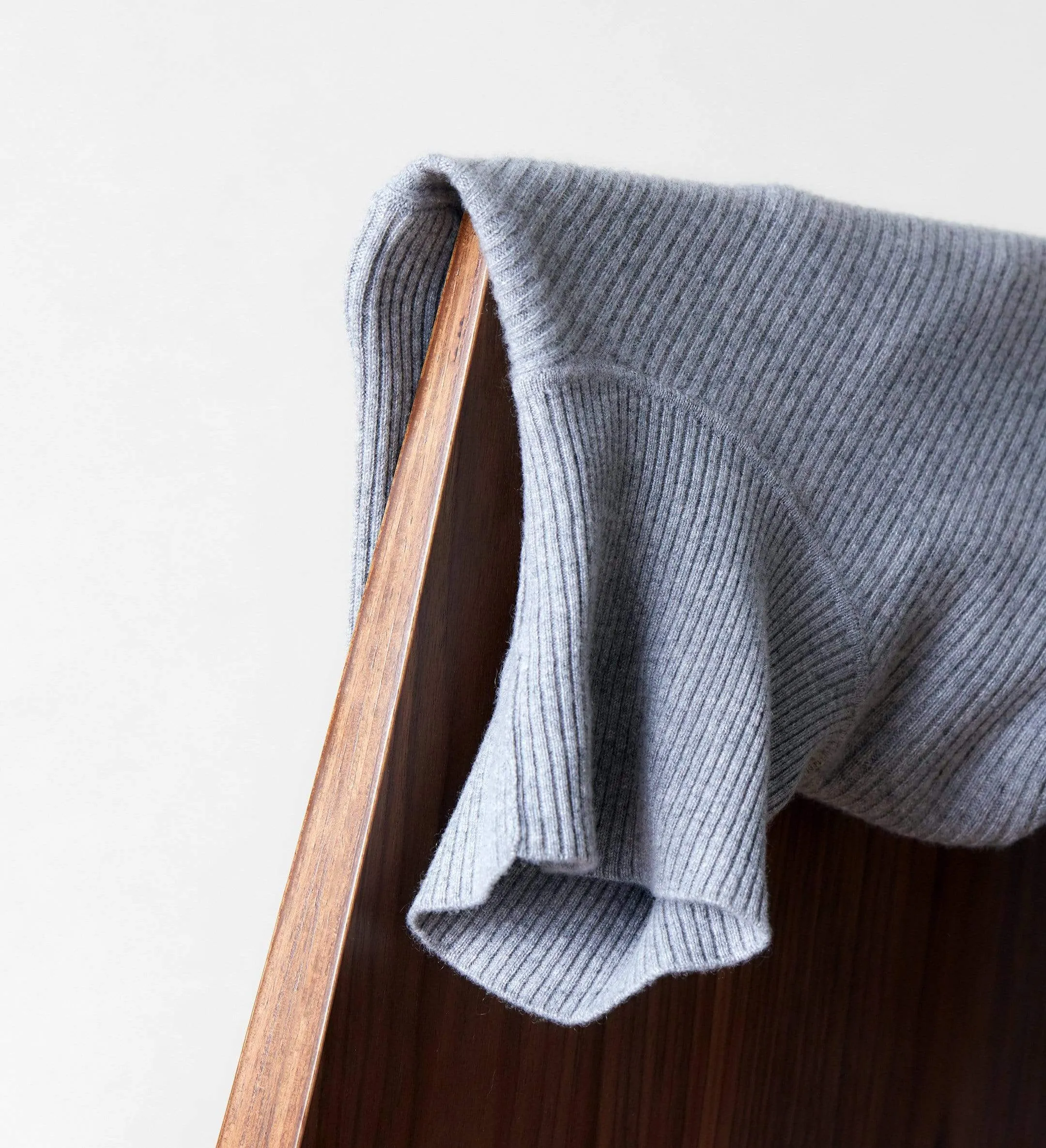 The Ribbed Turtleneck Cashmere Sweater